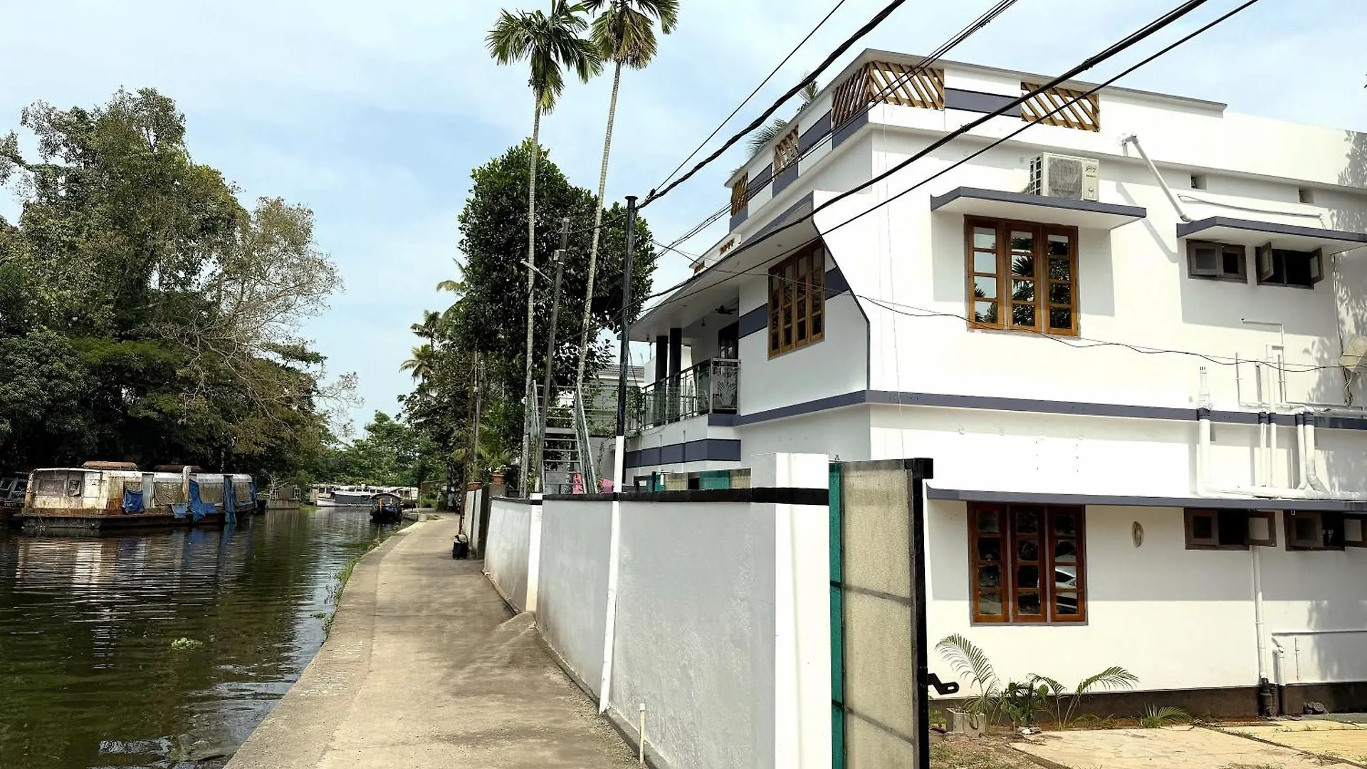 Paddy N Canal Homestay Alappuzha